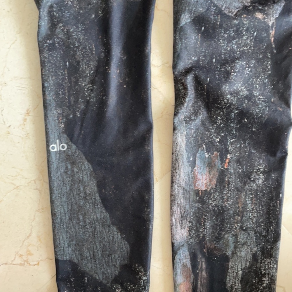 ALO HI-WAIST AIRBRUSH LEGGINGS - Picture 6 of 6